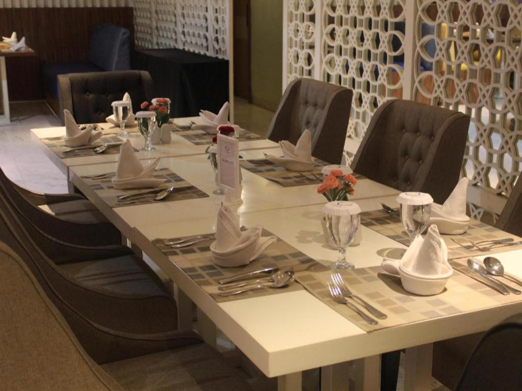G'Sign Hotel Banjarmasin Banjarmasin  Zewnętrze zdjęcie