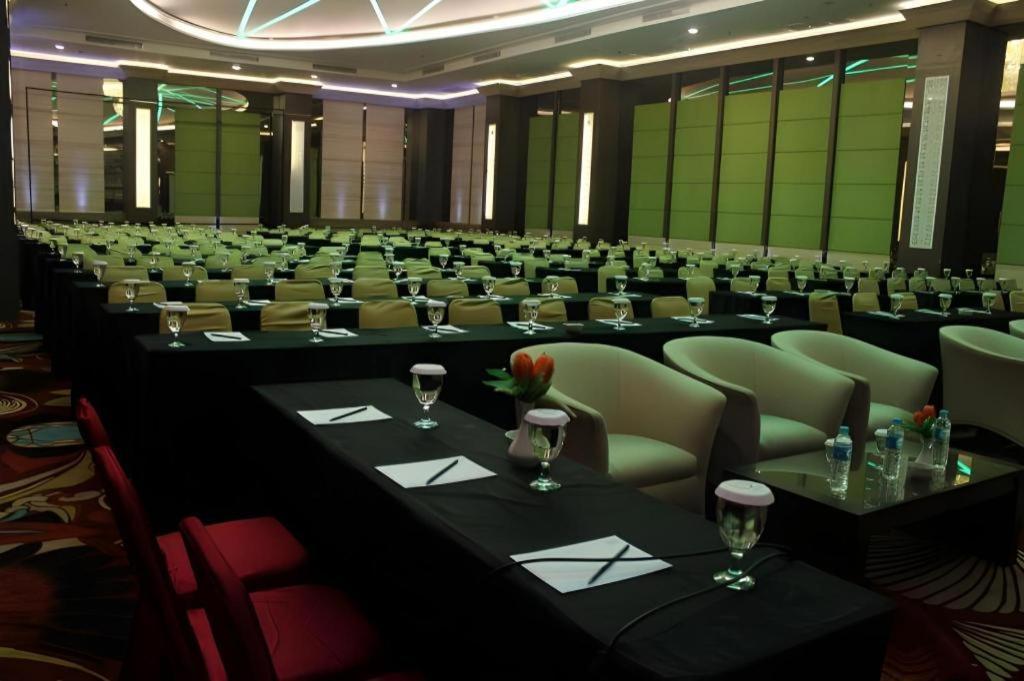 G'Sign Hotel Banjarmasin Banjarmasin  Zewnętrze zdjęcie
